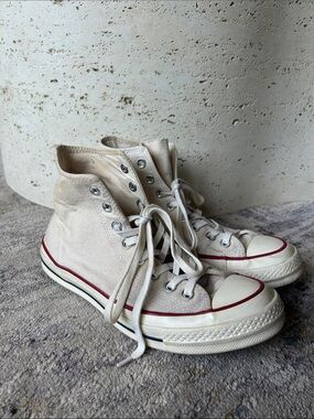 Chuck Taylor Converse high tops canvas | cream